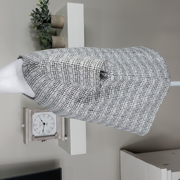 Express Short Sleeve Tweed Top - Picture 10 of 14